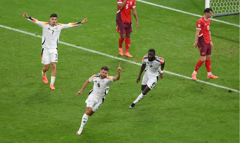 Німеччина на останніх хвилинах врятувалася від поразки в матчі зі Швейцарією