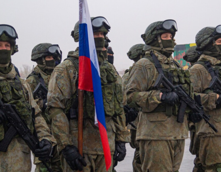 ЦНС: Кремль вербує підлітків для війни проти України