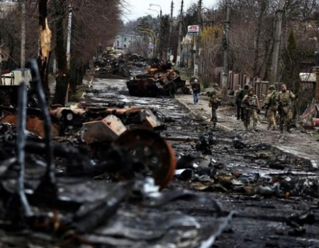 іноземці все частіше обирають Україну для воєнного туризму.