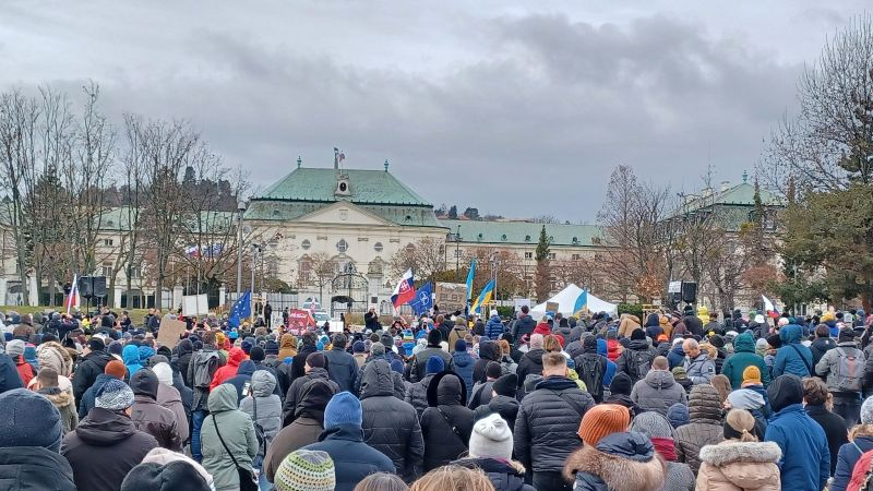 У столиці Словаччини пройшов мітинг «Досить росії» на підтримку суверенітету країни.