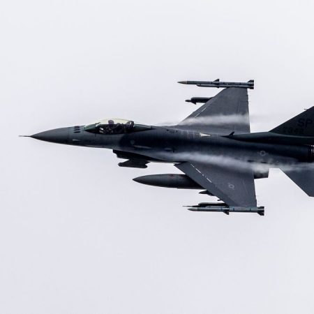 F-16