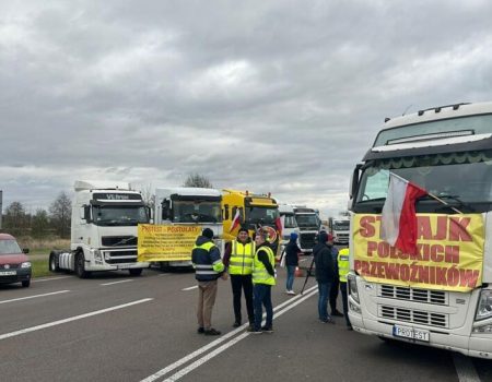Польські перевізники знову готуються блокувати кордон із Україною