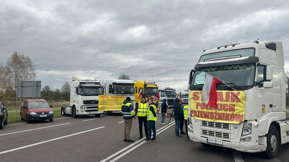Польські перевізники знову готуються блокувати кордон із Україною