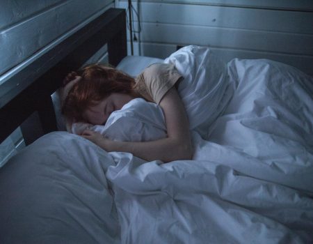 Чому важливо спати не менше 7 годин: вплив сну на організм