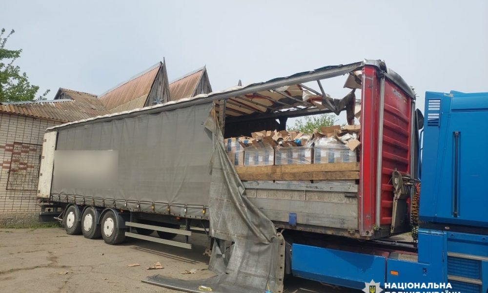 Росіяни атакували гуманітарну вантажівку та житлові райони на Херсонщині