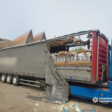 Росіяни атакували гуманітарну вантажівку та житлові райони на Херсонщині