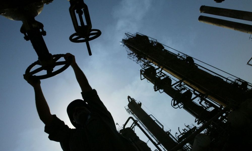Доходи Росії від експорту нафти впали до мінімуму за два роки