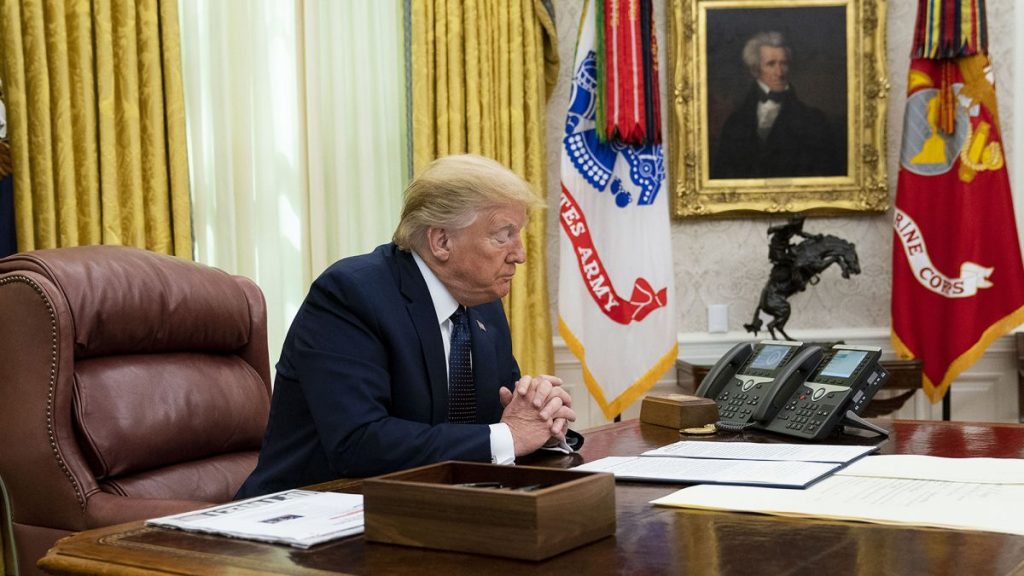 Удар по Києву: Трамп закликав до стриманості після загибелі мирних жителів Удар по Києву: Трамп закликав до стриманості після загибелі мирних жителів