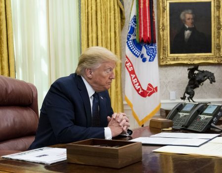 Удар по Києву: Трамп закликав до стриманості після загибелі мирних жителів