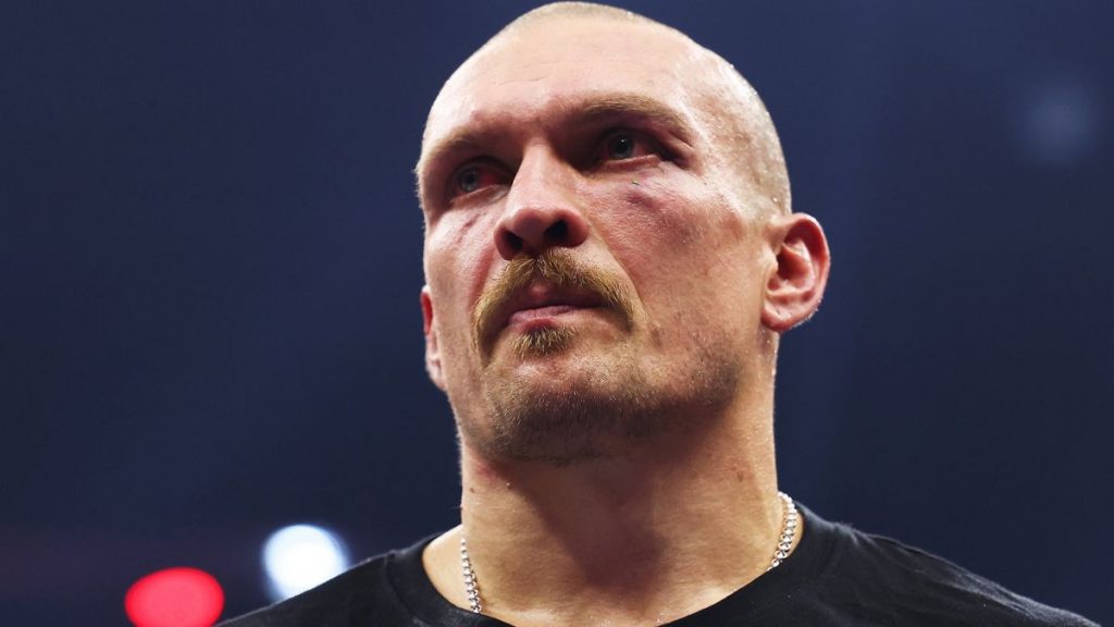 Усик відповів, чи планує йти в політику після завершення кар'єри