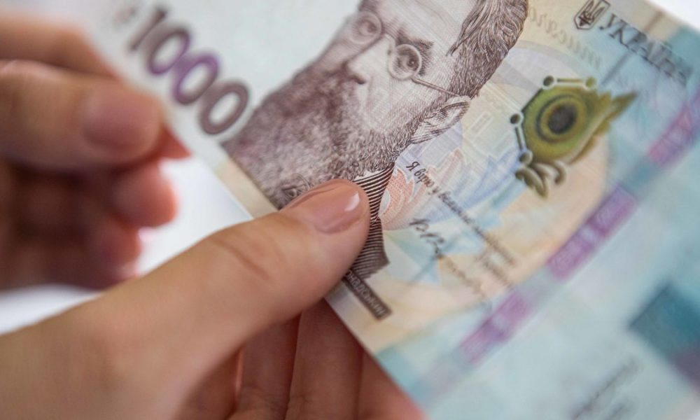 У Херсоні посадовиць підозрюють у розтраті 4 мільйонів на фіктивні премії