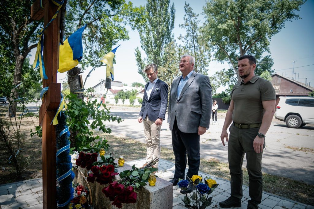 Литовський міністр став першим іноземним головою МЗС, який відвідав Херсон після деокупації