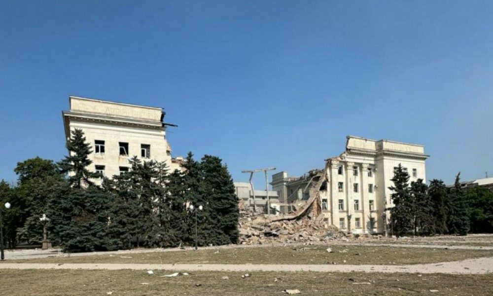 Росія знову вдарила по Херсонській ОВА: будівлі майже немає