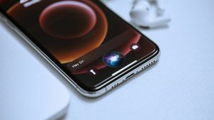 Оновлення Siri від Apple перенесено до 2026 року
