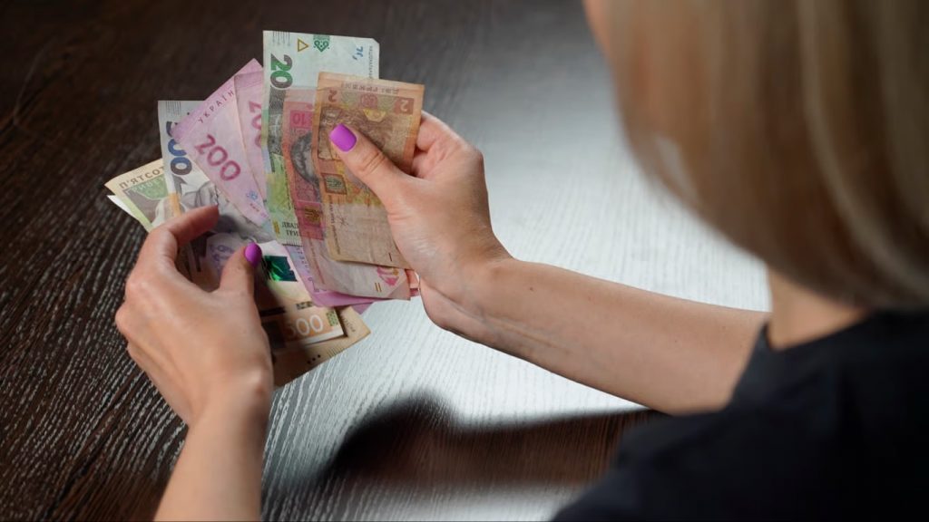 Нова соціальна допомога для українців: виплати до 4 500 гривень з 1 липня Нова соціальна допомога для українців: виплати до 4 500 гривень з 1 липня