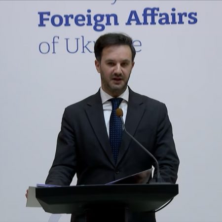 МЗС України назвала вимогу Росії знищити західну зброю абсурдною