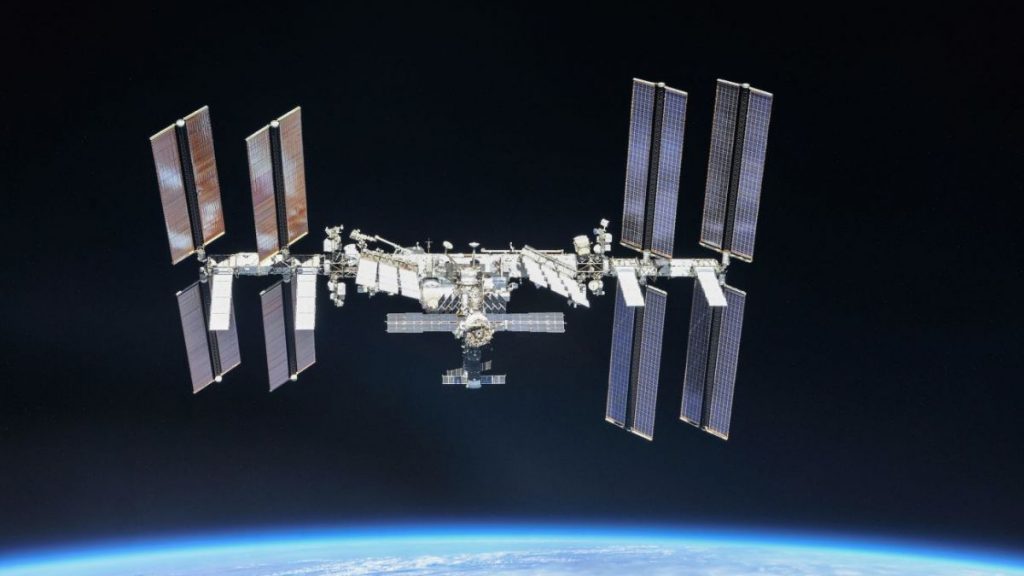 Стартап Lux Aeterna хоче знизити витрати на космічні запуски завдяки багаторазовим супутникам