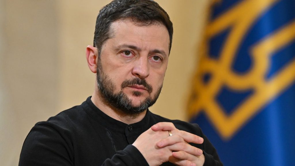 Зеленський заявив що готовий залишити пост президента, але коли цього хоче народ Зеленський заявив що готовий залишити пост президента, але цього не хоче народ