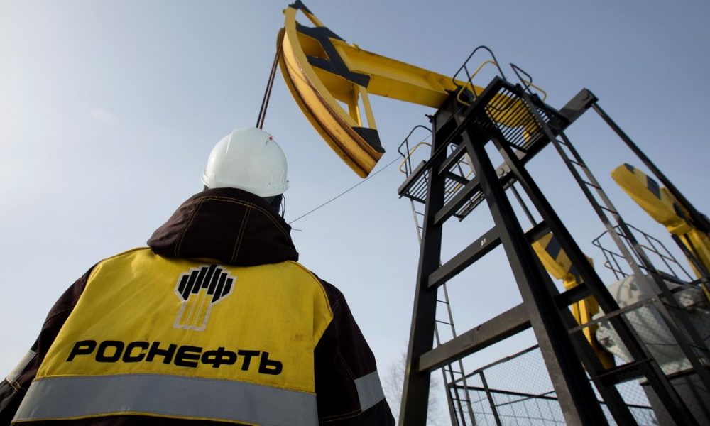 Україна готує санкції проти країн, які купують російську нафту