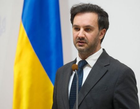 МЗС працює над евакуацією 56 українців з підвалу на кордоні з Грузією