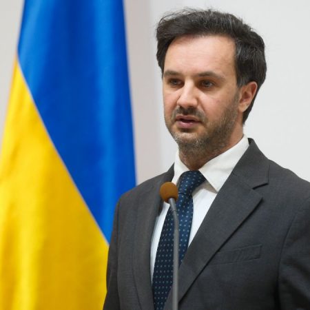 МЗС працює над евакуацією 56 українців з підвалу на кордоні з Грузією