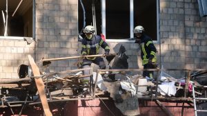 Російські дрони та артилерія обстріляли Херсон: п’ятеро постраждалих