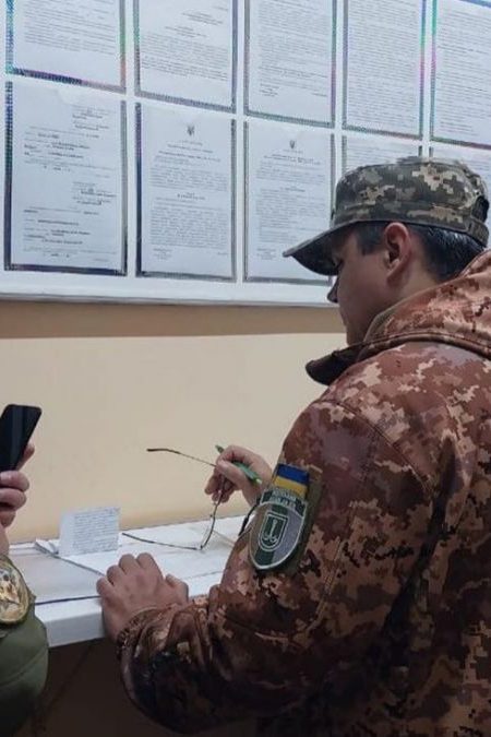 17-річні українці мають зареєструватися у військкоматі до кінця липня