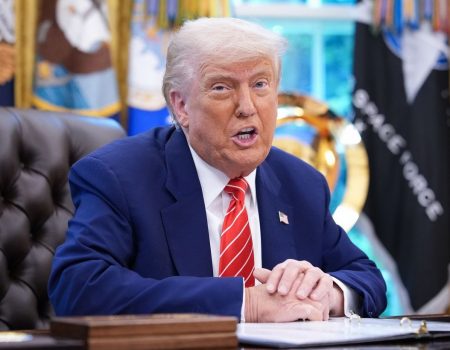 Трамп погрожує митами країнам, що приєднаються до політики BRICS