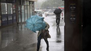 У Херсоні очікуються сильні пориви вітру: рятувальники попереджають громадян