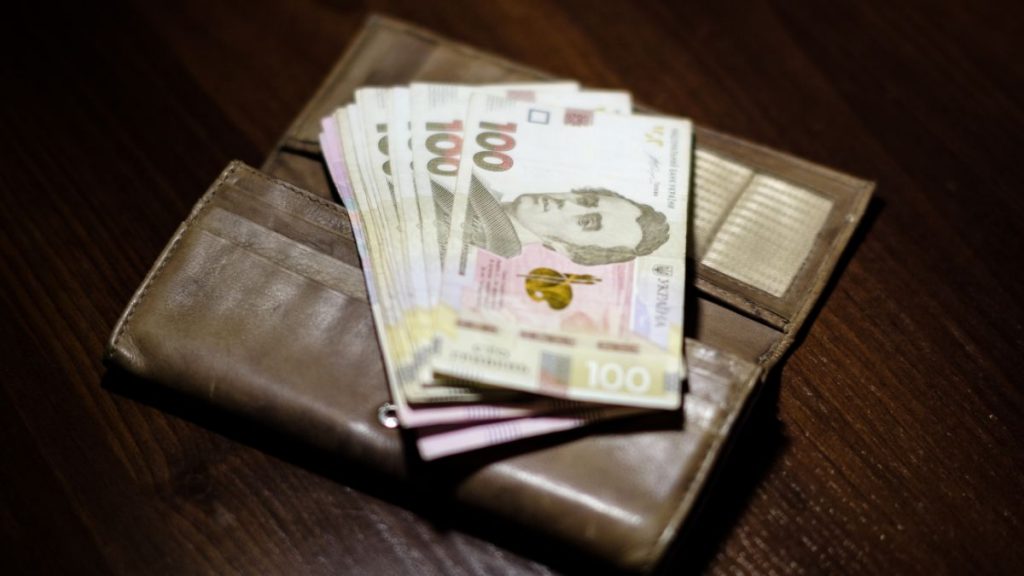 Чому українці не відчувають збільшення зарплат: реальне зростання або інфляційна пастка? Чому українці не відчувають збільшення зарплат