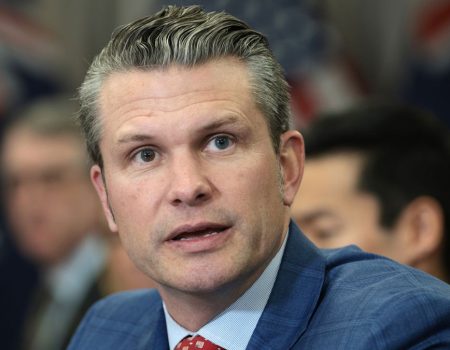 Гегсет не повідомив Білий дім про своє рішення зупинити постачання зброї Україні