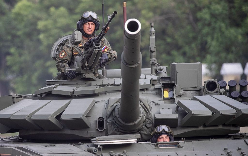 Російські війська стягують значні сили до адмінмежі Дніпропетровщини Російські війська стягують значні сили до адмінмежі Дніпропетровщини