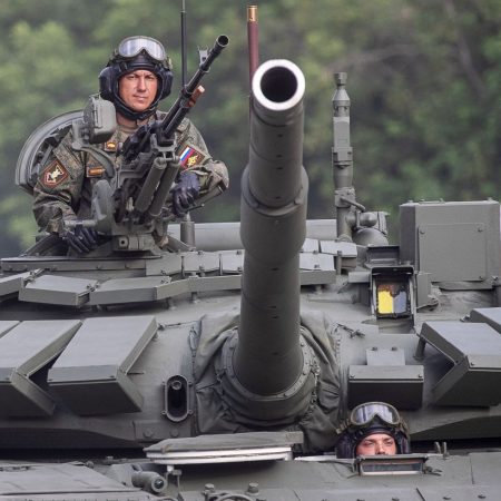 Російські війська стягують значні сили до адмінмежі Дніпропетровщини
