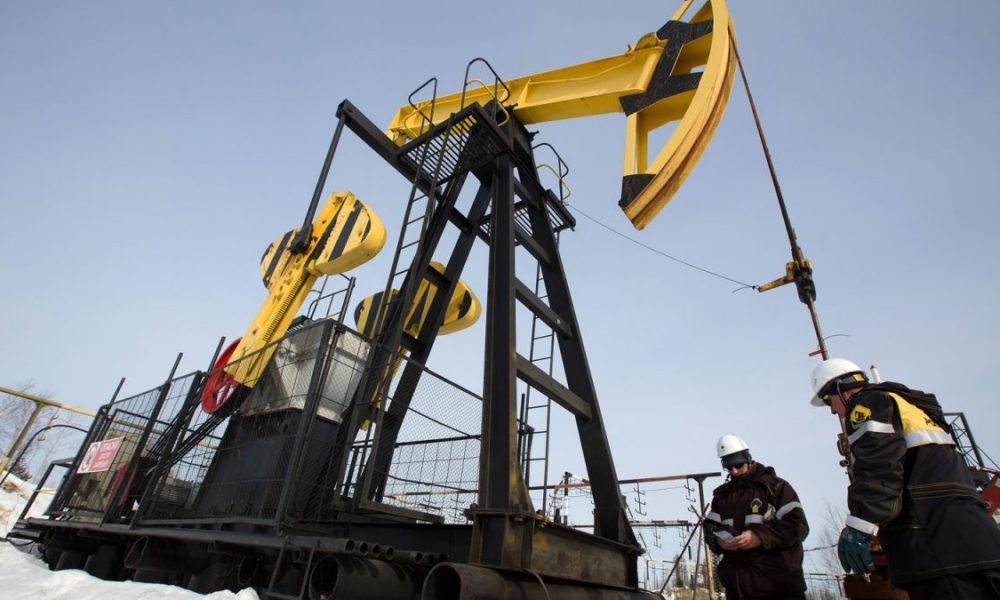 Російська "Роснєфть" висловила обурення через санкції ЄС проти індійського заводу