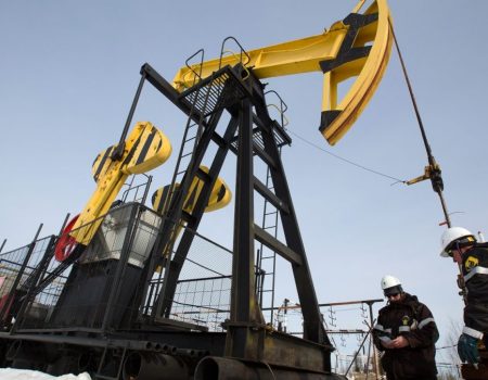 Російська "Роснєфть" висловила обурення через санкції ЄС проти індійського заводу