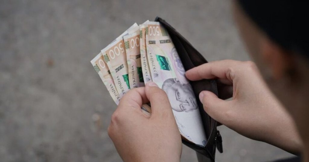 Пенсіонерів можуть змусити повернути частину пенсії: що варто знати 