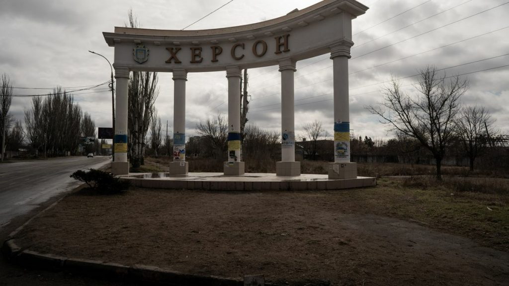 Херсон під постійними ударами: дронове кільце та відсутність захисту Херсон під постійними ударами: дронове кільце та відсутність захисту