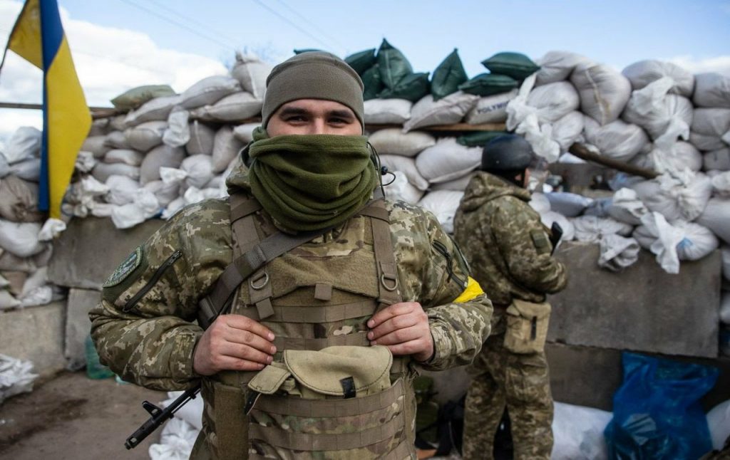Зеленський продовжив воєнний стан та мобілізацію до листопада 2025 року