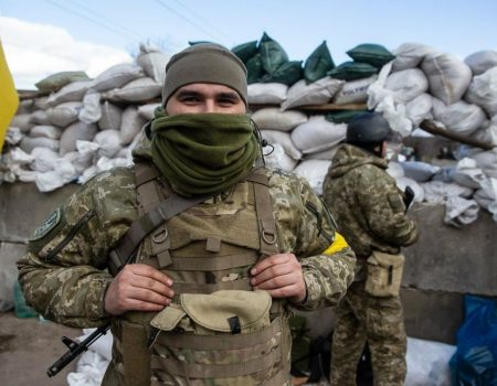 Зеленський продовжив воєнний стан та мобілізацію до листопада 2025 року