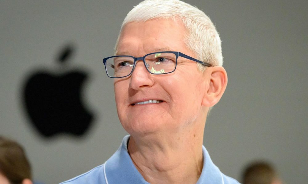 Аналітики рекомендують замінити Тіма Кука на посаді CEO Apple через відставання у розвитку ШІ