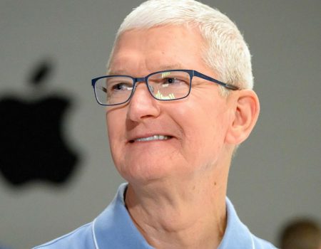 Аналітики рекомендують замінити Тіма Кука на посаді CEO Apple через відставання у розвитку ШІ