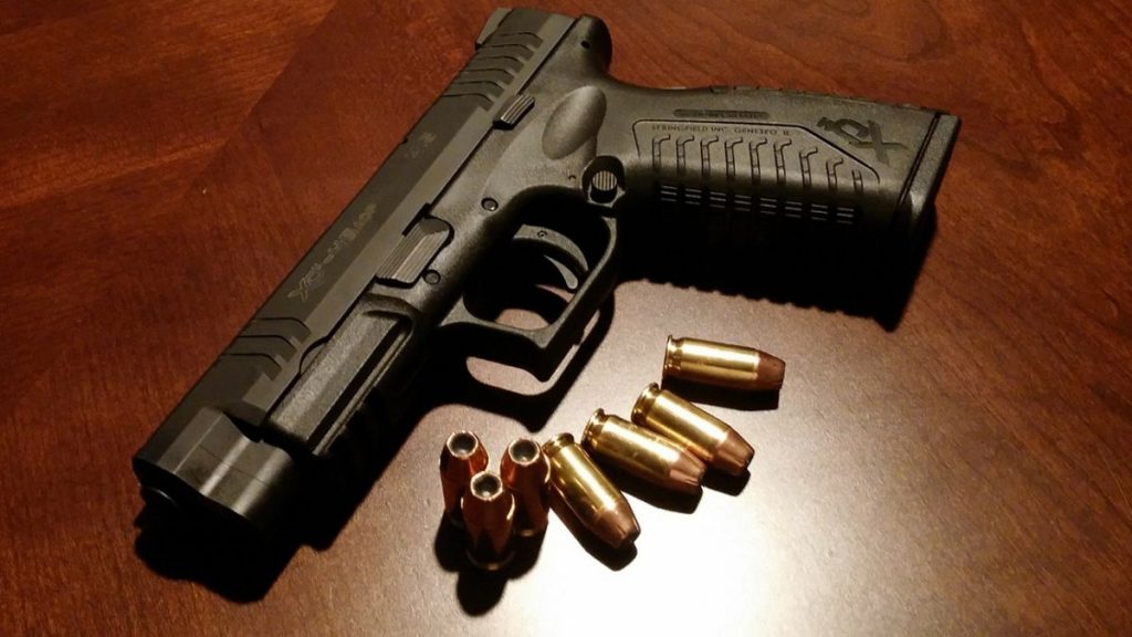 У Києві чоловік відкрив стрілянину по підлітках після конфлікту: його затримали