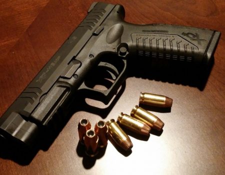 У Києві чоловік відкрив стрілянину по підлітках після конфлікту: його затримали