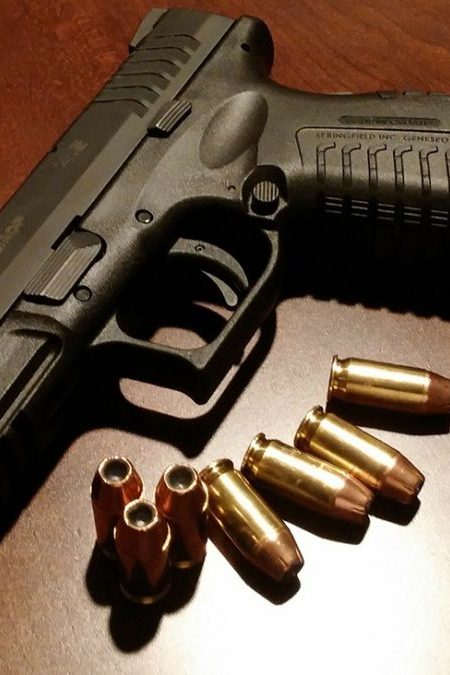 У Києві чоловік відкрив стрілянину по підлітках після конфлікту: його затримали