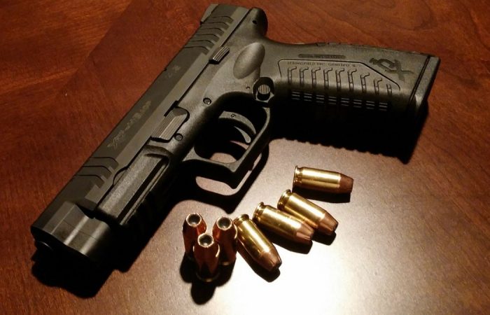 У Києві чоловік відкрив стрілянину по підлітках після конфлікту: його затримали