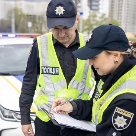 Трагедія на Львівщині: чоловік загинув через наїзд власного авто