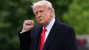Трамп послаблює тиск на Росію: The Telegraph про ризики для України Трамп послаблює тиск на Росію: The Telegraph про ризики для України