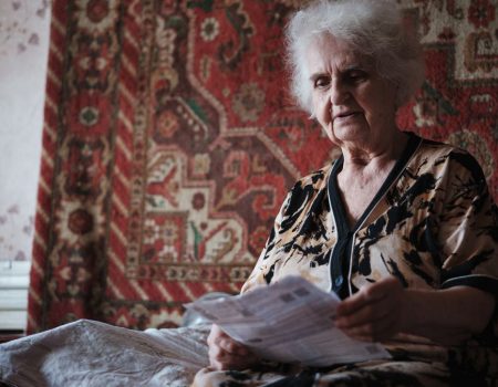 Чи отримують пенсіонери після 65 років додаткові виплати
