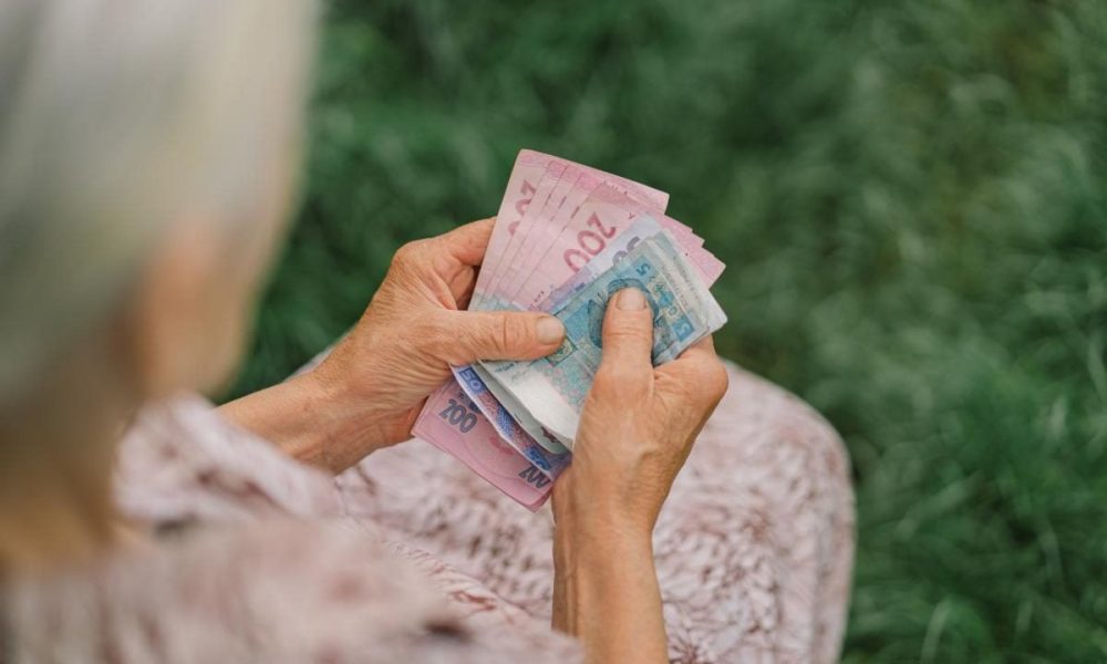 В Украине не будет осенней индексации пенсий, но пенсионеры получат дополнительные надбавки