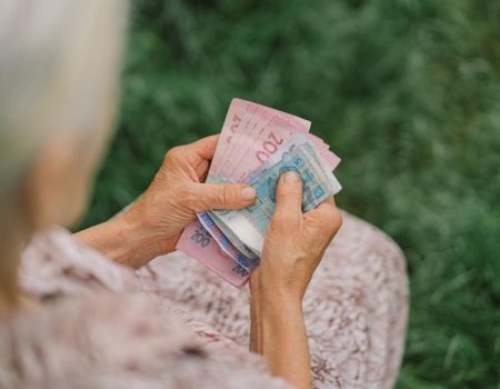 В Украине не будет осенней индексации пенсий, но пенсионеры получат дополнительные надбавки